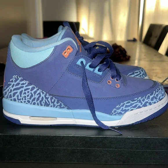 6.5y Jordan 3s Worn once